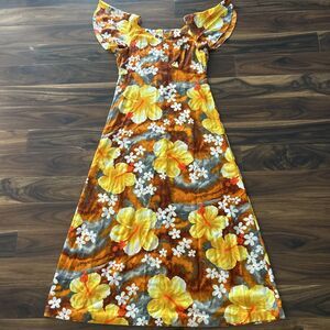 Vtg Pomare Tahiti Hawaiian Womens Long Dress Size M/L Floral Hibiscus Ruffle 70s